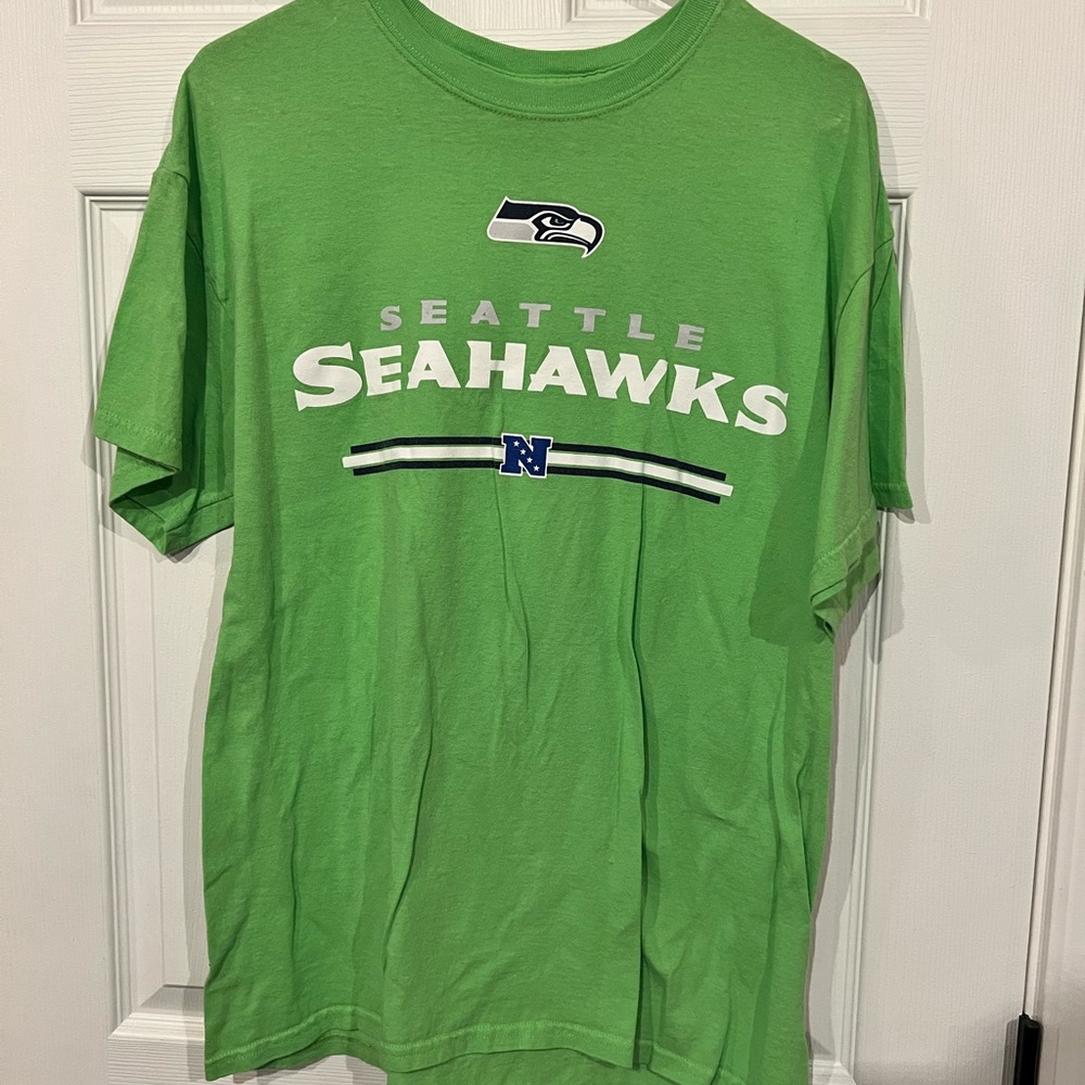 Seahawks Tshirt L